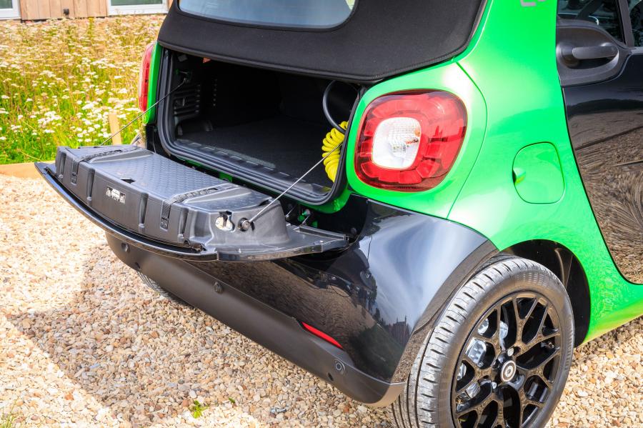 Багажник Smart ForTwo Prime Electric Drive Cabrio (A453) 2017 года  (UK) (фото 30 из 35)